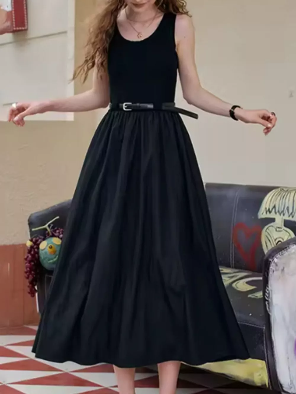 Round Neck Sleeveless Midi Dress