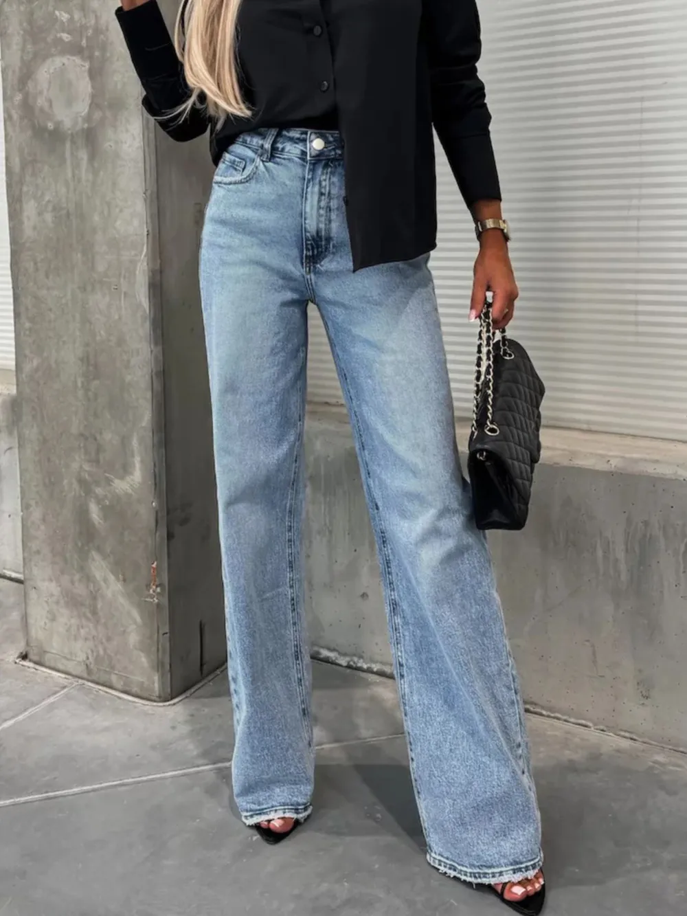 High-Waist Wash Raw Hem Jeans